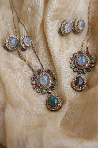 Oval Grey Pendant Chain Set