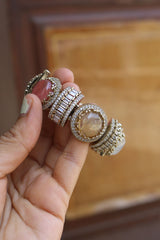 Circles Moon Kada