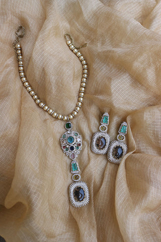 Elegant Pearl Stones Long Pendant Necklace