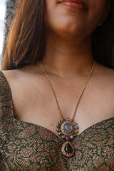 Oval Grey Pendant Chain Set