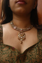 Kundan Lotus Close Neck Set