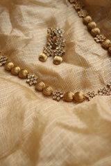 Dumroo AD Flower Necklace Set