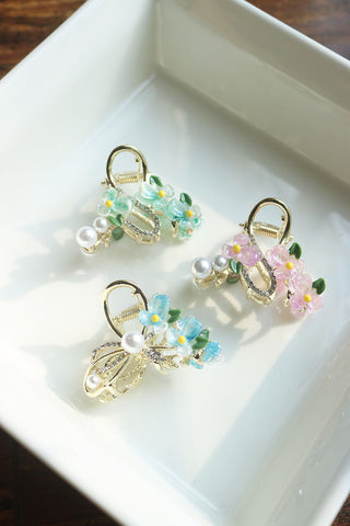 Tri Flower Pearls Claw Clip