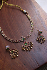 Oval Close Neck Set
