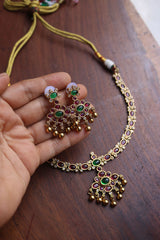 Oval Close Neck Set