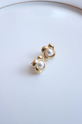 Pearl Twist Studs