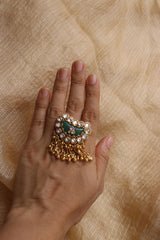 Kundan Chaand Chime Finger Ring