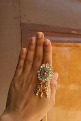 Kundan Oval Chime Finger Ring