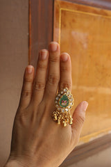 Kundan Tilak Chime Finger Ring