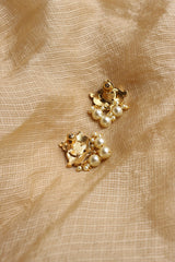 Jadau Curve Pearl Studs