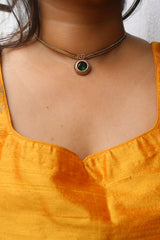 Green Circle Pendant Close Neck Set