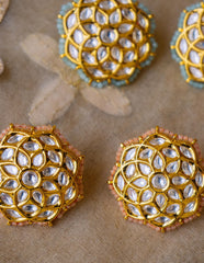 Big Kundan Intersection Studs