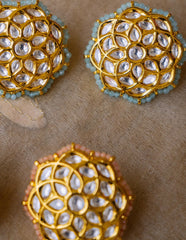 Big Kundan Intersection Studs