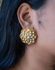 Big Kundan Intersection Studs