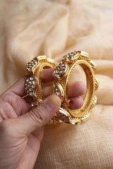 Paisley Kundan Elegant Set of 2 Kadas