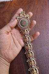 Sleek Lakshmi Leaf Choti