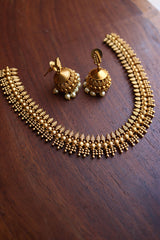 Matte Leaf Close Neck Set
