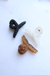 Set of 3 Knot Muted claw Clips
