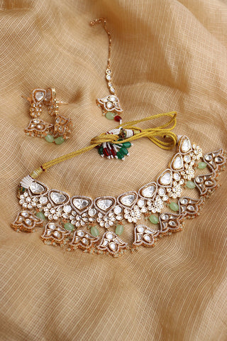 Pastel Green Kundan Flower Set with Teeka