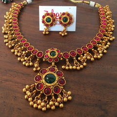 Circles Matte gold cluster choker set