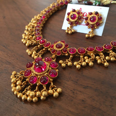 Circles Matte gold cluster choker set