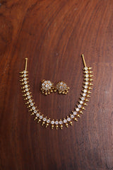 Delicate Close Neck Dot Set