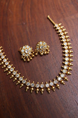 Delicate Close Neck Dot Set