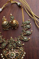 Green Paisley Matte Short Necklace