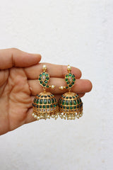 Green Paisley Matte Short Necklace