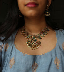 Green Paisley Matte Short Necklace