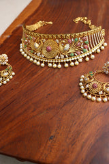 Stunning Peacock AD Choker