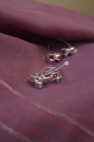 92.5 Silver Square Clasp Toe Rings