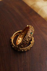 Intricate Leaf Ruby Green Kadas