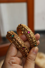 Intricate Leaf Ruby Green Kadas