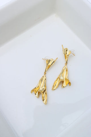 Gold Curves Beaten Earrings