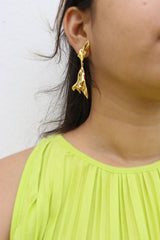 Gold Curves Beaten Earrings