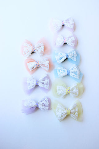 Lacey Bow Set